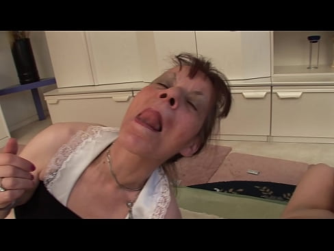 ❤️ Két nagymama és egy nagypapa hármasban ❤️ Anal videó at hu.onlydesiporn.ru ️❤
